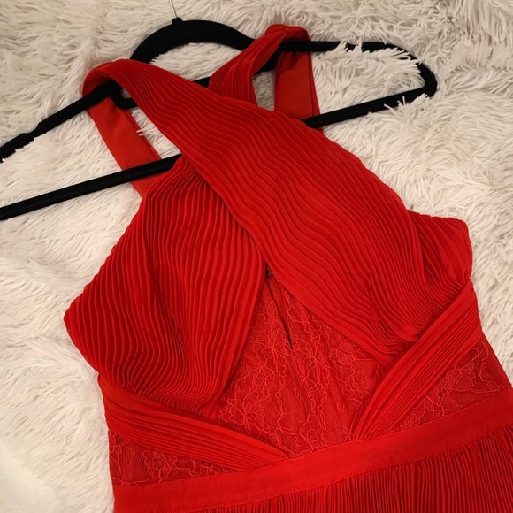 Guess Pleat and Lace Gown Size 4 - Picture 8 of 10